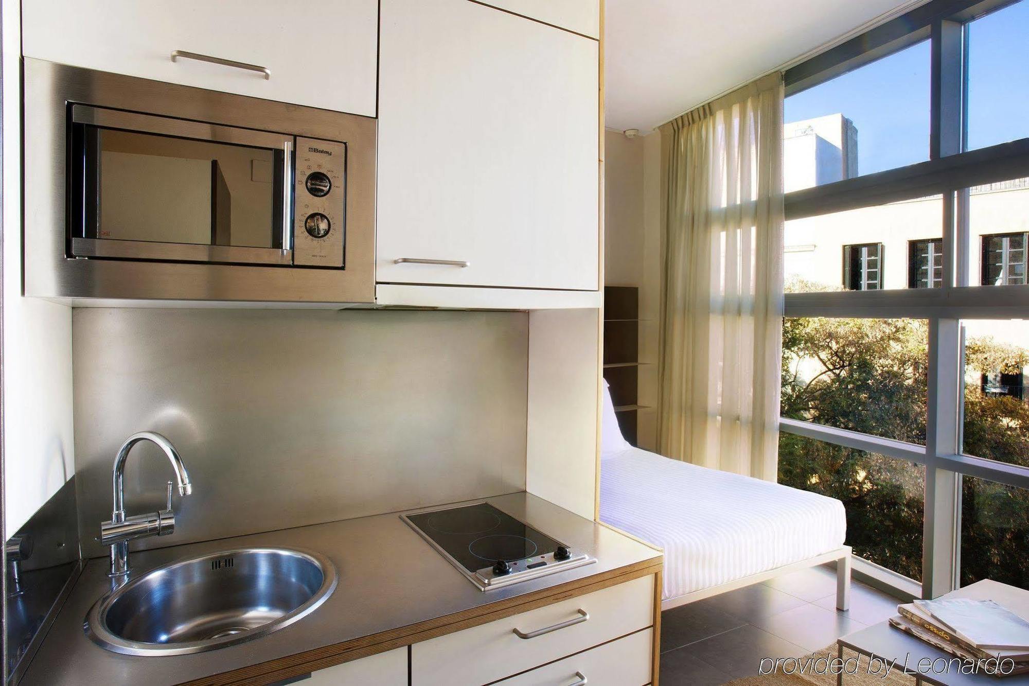 Aparthotel Allada 3* Барселона Екстер'єр фото