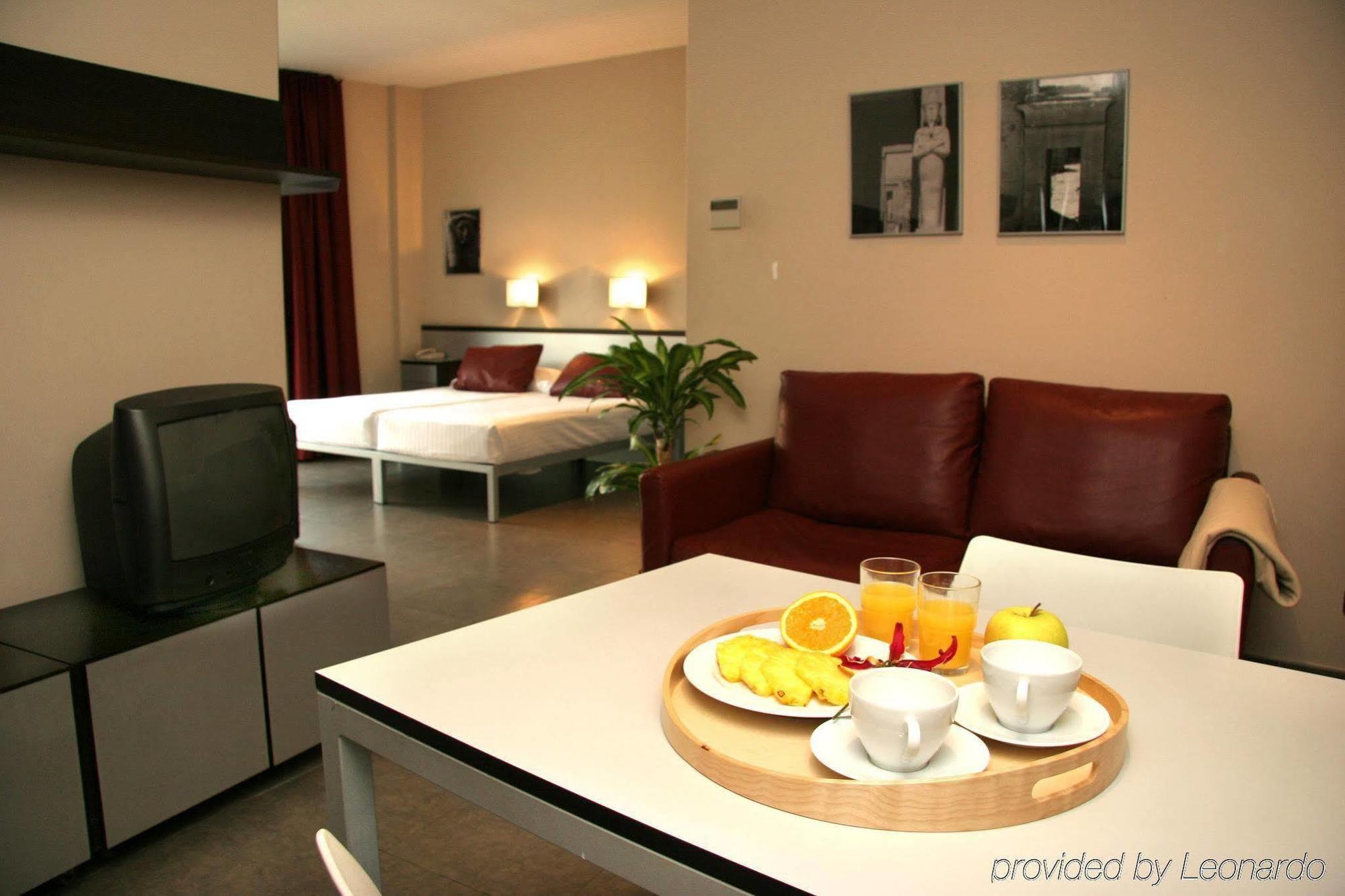 Aparthotel Allada 3* Барселона Екстер'єр фото